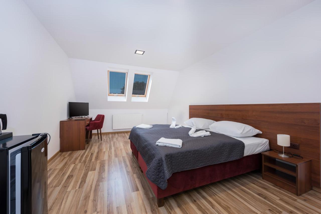 Penzion Sessler *** Trnava Exterior photo